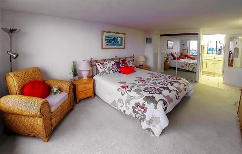 Waikiki Monarch Hotel image 13