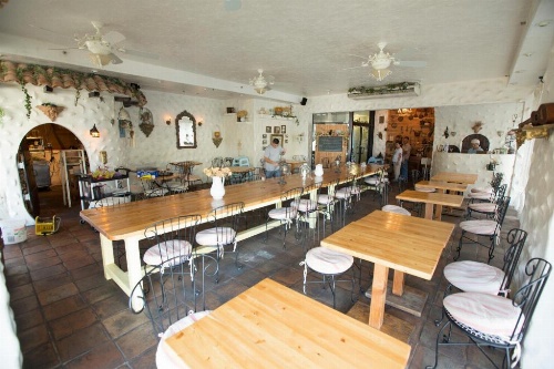 Waikiki Monarch Hotel image 40