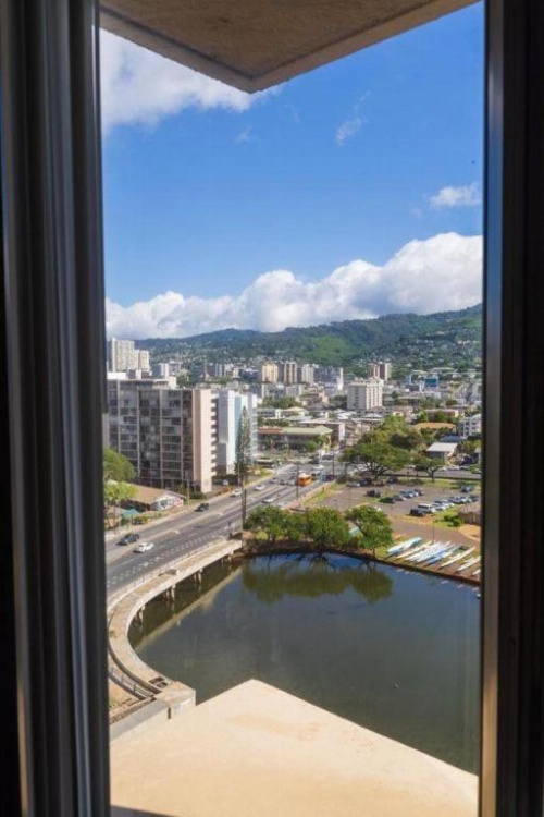 Waikiki Monarch Hotel image 6